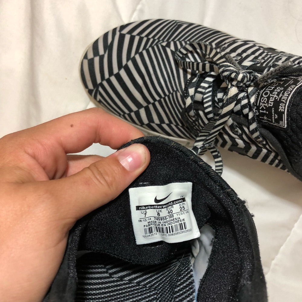 NIKE janoski athletic shoes